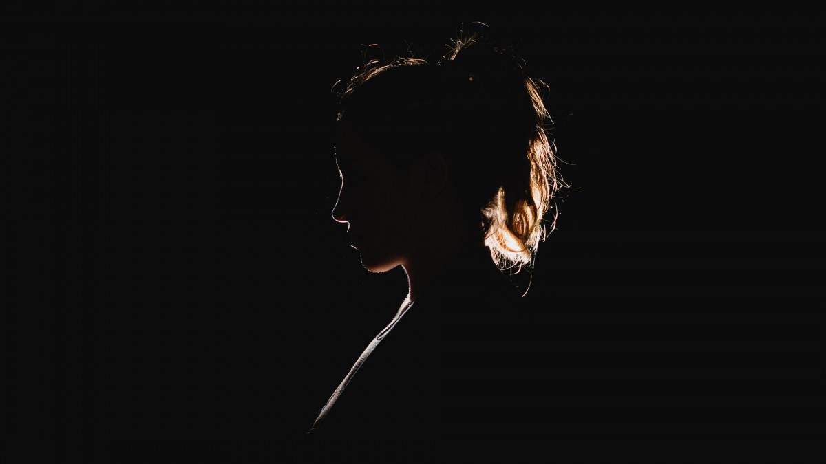 背光人像摄影图片55