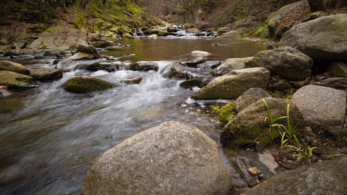 山間溪水小溪流水圖片-風景壁紙-高清風景圖片-第5圖-娟娟壁紙