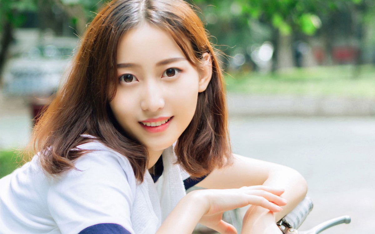 清纯美女校花运行图片壁纸415