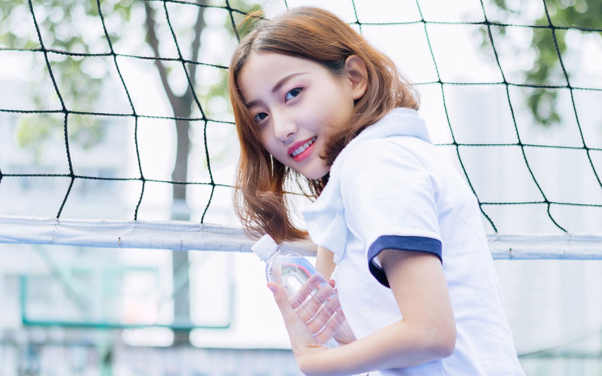清纯美女校花运行图片壁纸-美女壁纸-高清美女图片-第5图-娟娟壁纸