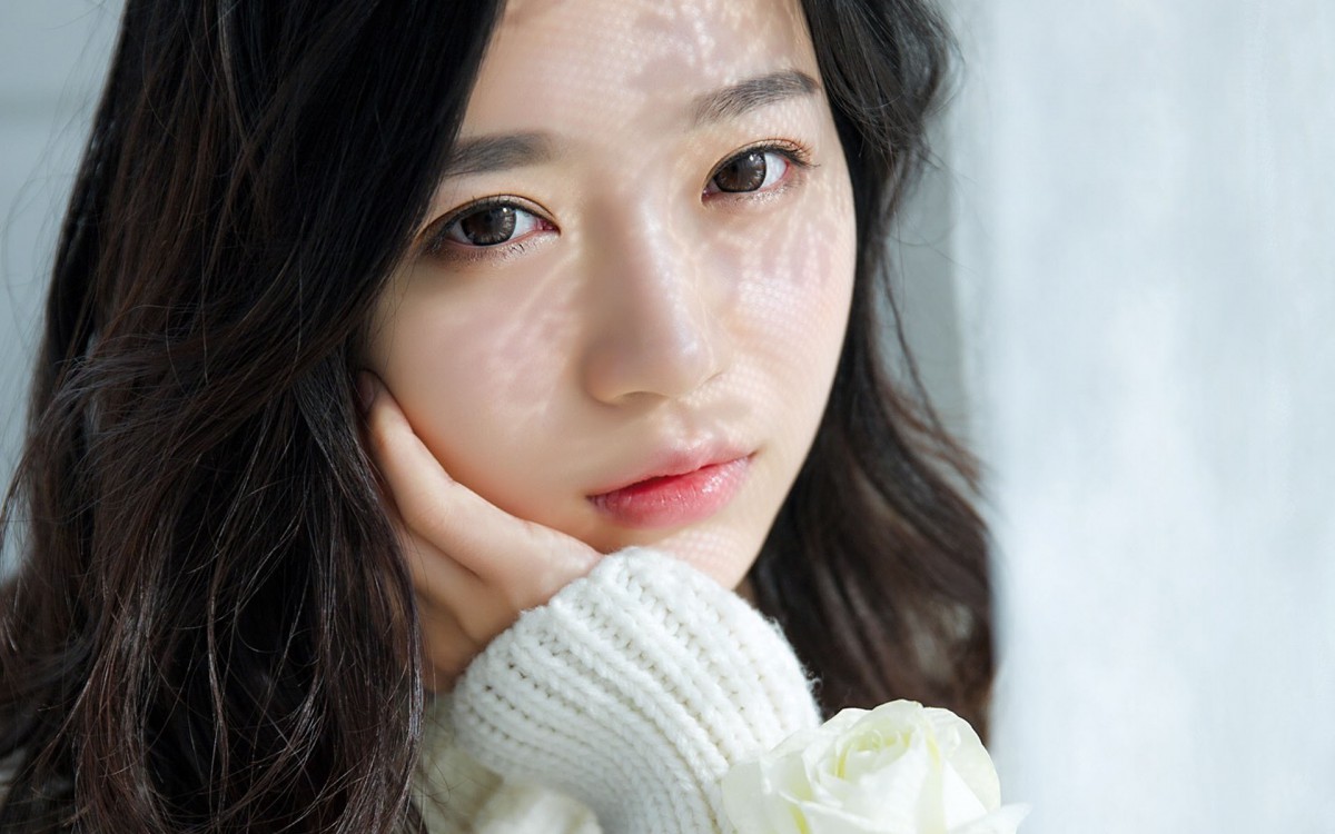 白嫩美女头像图片壁纸69