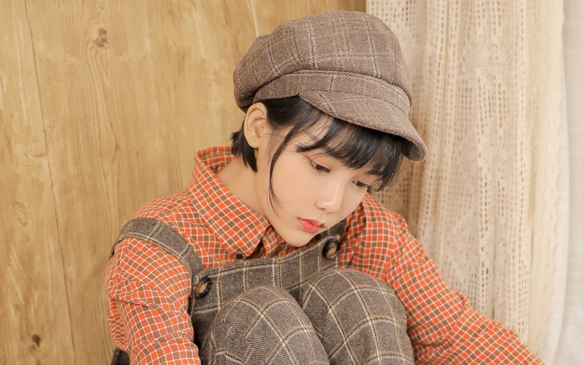 画画的女孩学生妹图片壁纸-美女壁纸-高清美女图片-第3图-娟娟壁纸