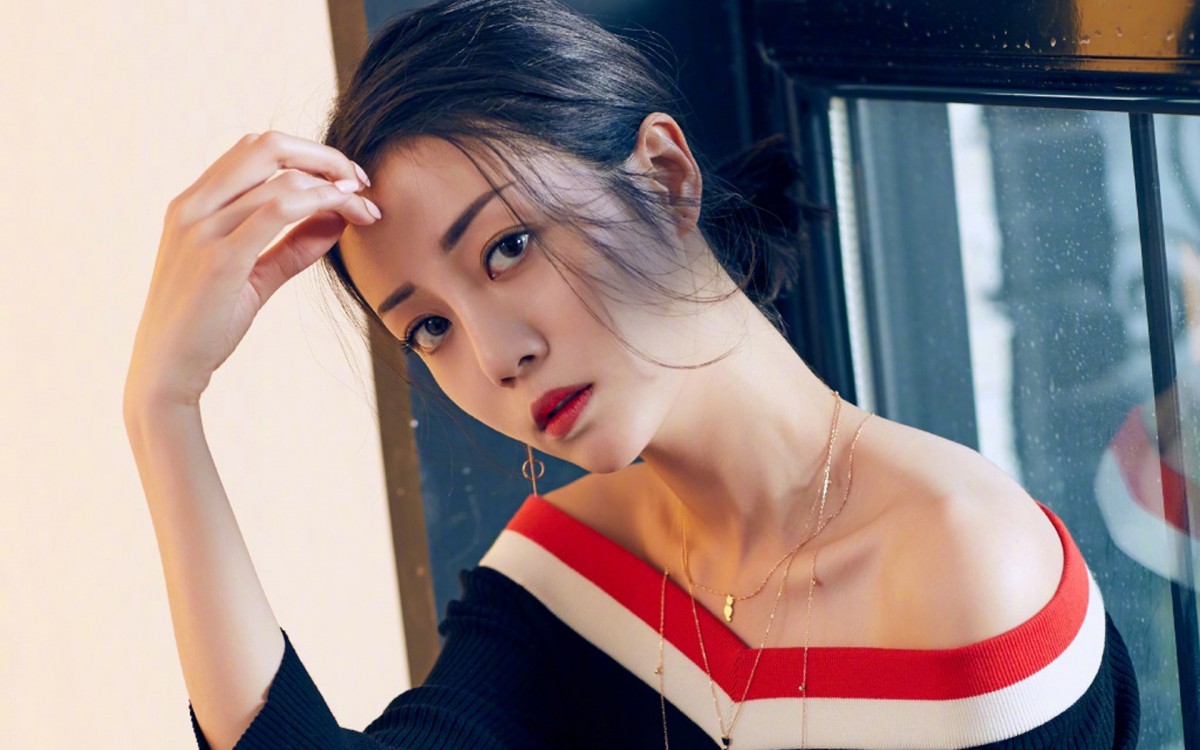 美女李溪芮图片-美女壁纸-高清美女图片-第2图-娟娟壁纸