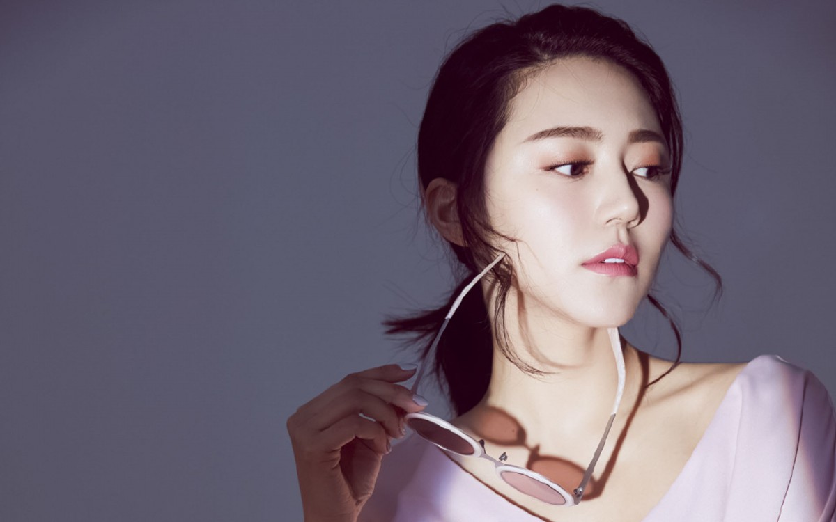 原图你的电脑分辨率(1600x1600)→生成壁纸显示:√欣赏模式全屏模式