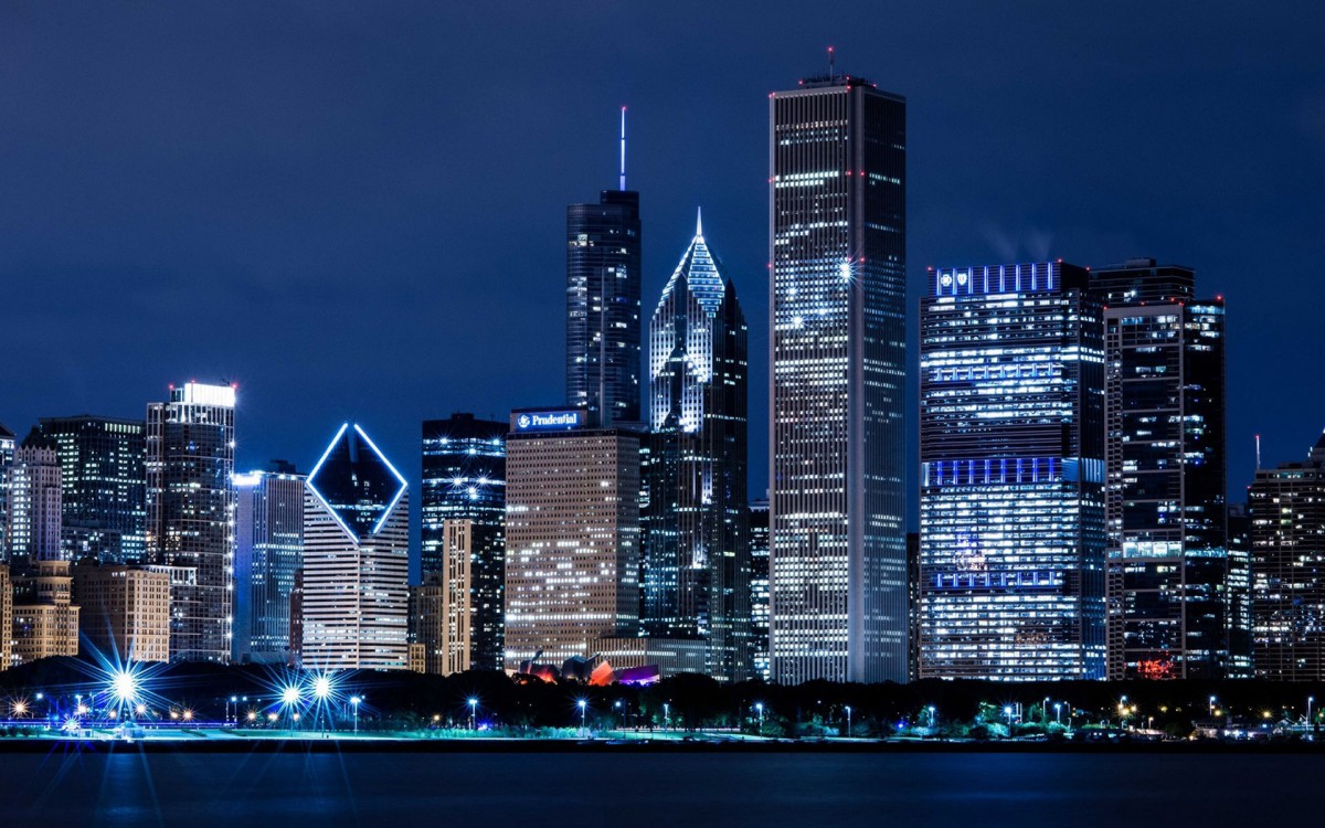 她在被耍了电影，她在了电影上映首日票房惨淡，剧情逻辑引发观众强烈质疑，社交媒体掀起全网热议讨论，资深影评人集体发声批评。