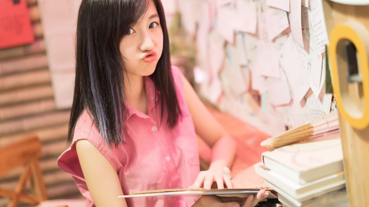 甜美可爱美女图片壁纸29