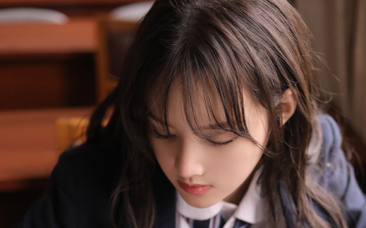 长相清纯的在校美女学生妹图片-美女壁纸-高清美女图片-第6图-娟娟