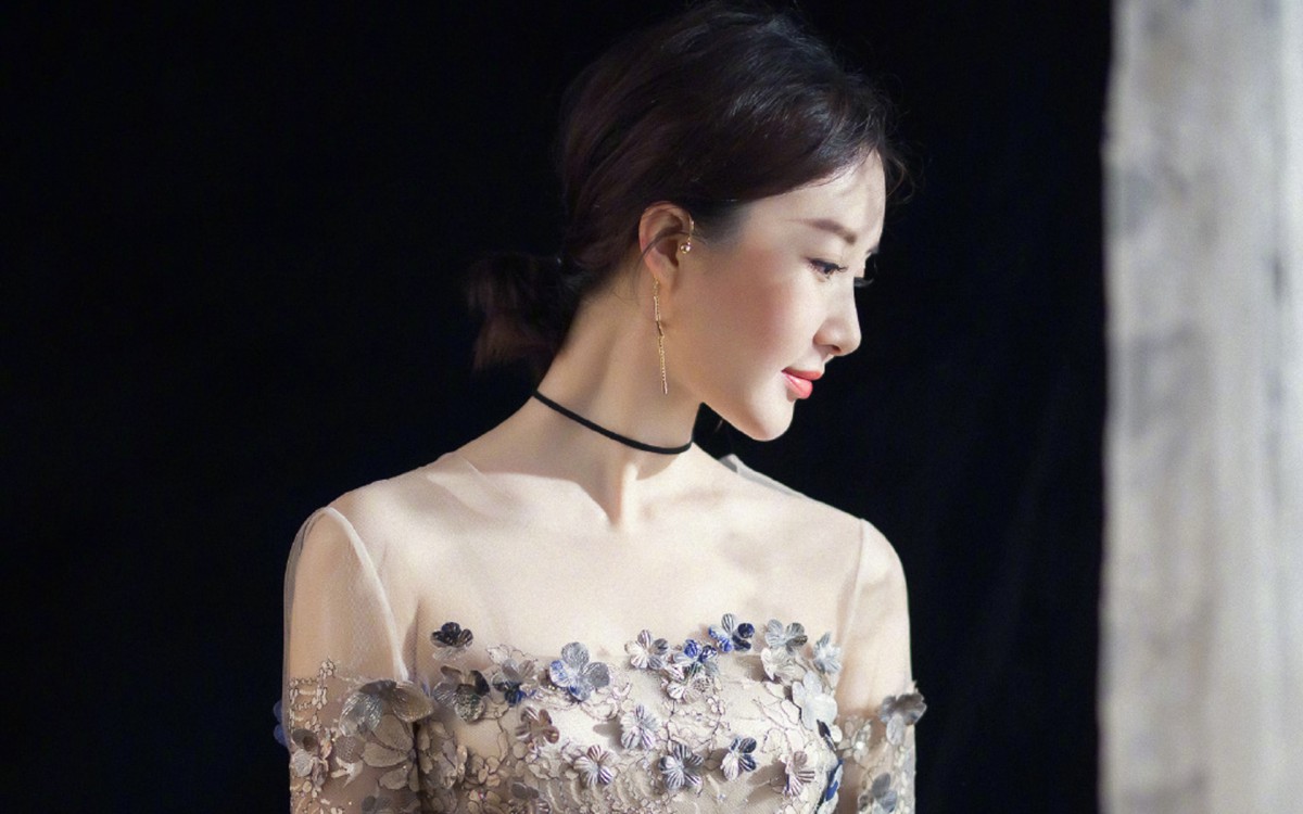 舒畅图片壁纸-美女壁纸-高清美女图片-娟娟壁纸