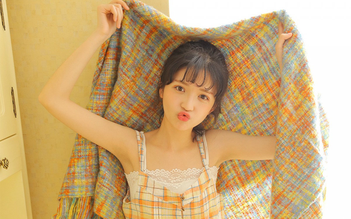 日本黄色格调未成年少女图片-美女壁纸-高清美女图片-第7图-娟娟壁纸