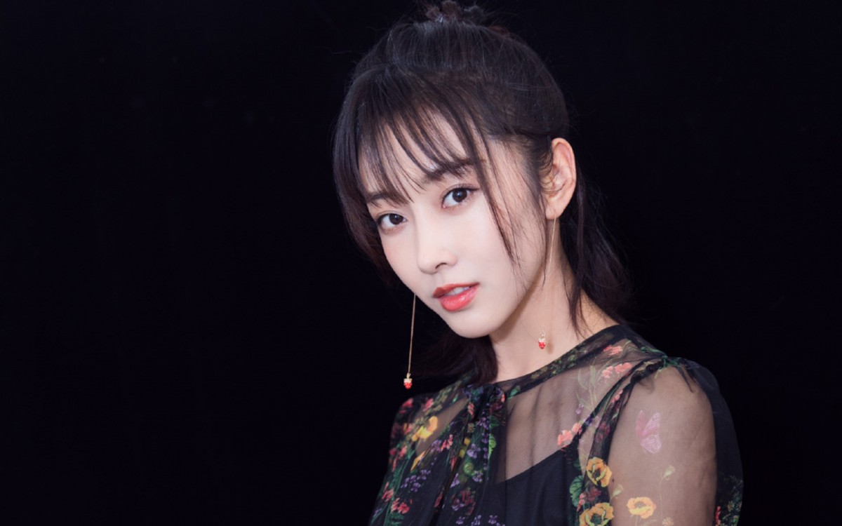 美女宣璐性感图片壁纸-美女壁纸-高清美女图片-第2图-娟娟壁纸