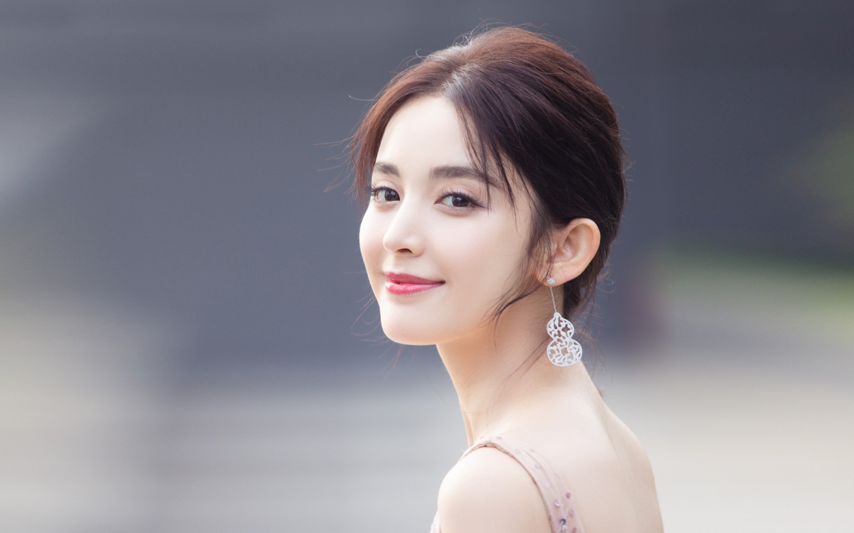 原图你的电脑分辨率(1600x1600)→生成壁纸显示:√欣赏模式全屏模式