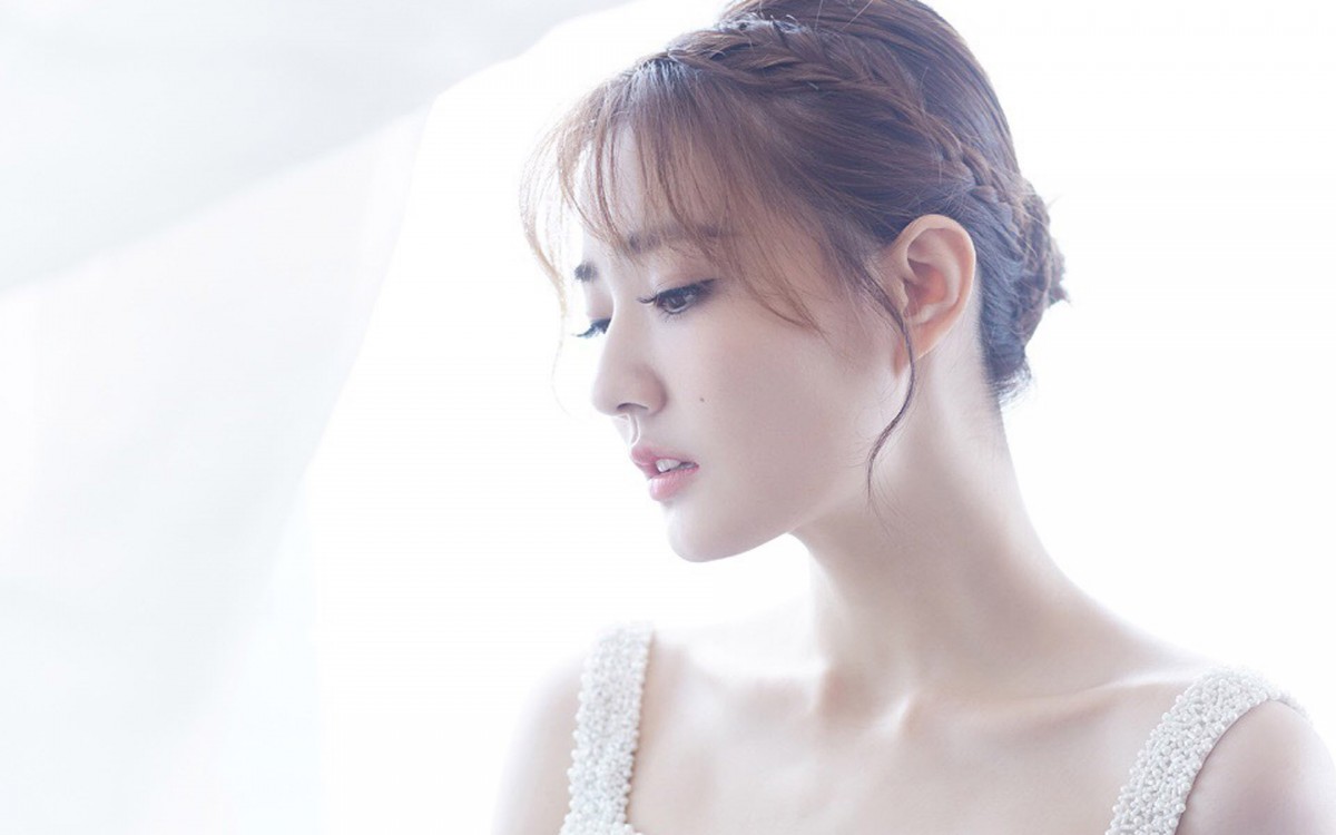 美女明星徐璐性感露肩装图片-美女壁纸-高清美女图片-娟娟壁纸