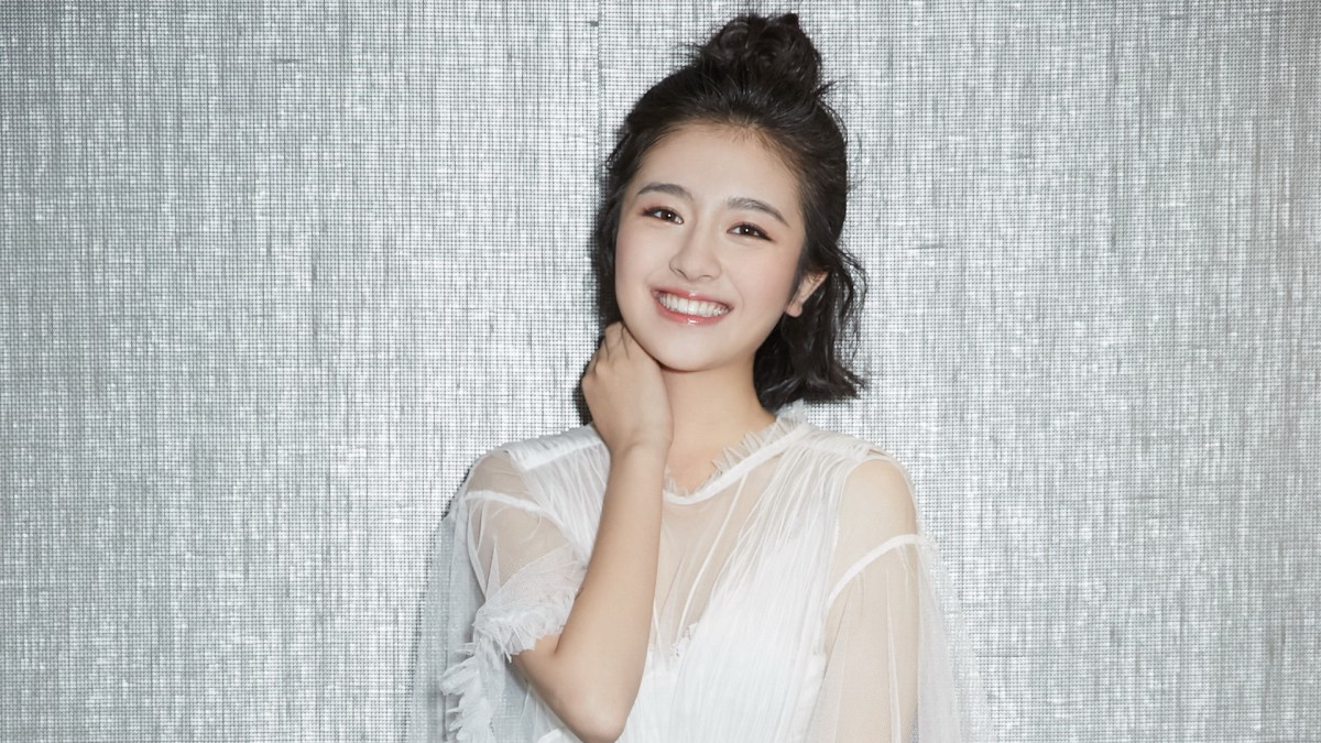 李兰迪图片-美女壁纸-高清美女图片-第6图-娟娟壁纸