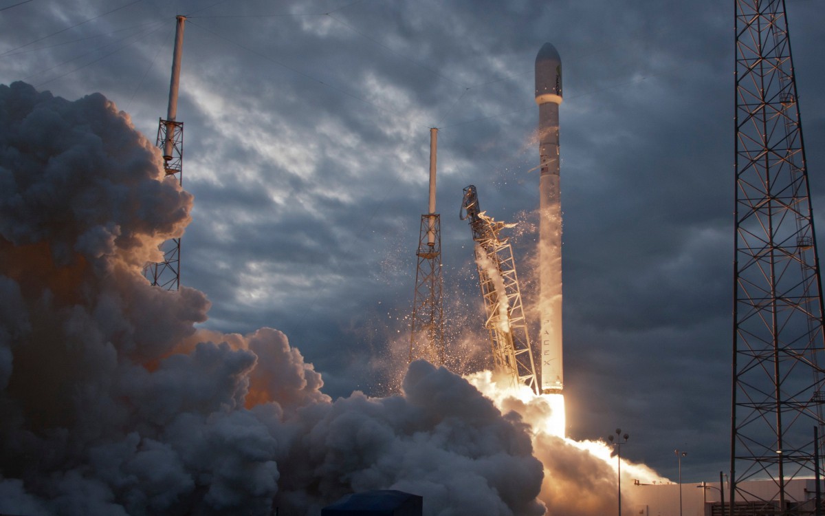 火箭航天器卫星发射图片-汽车壁纸-高清汽车图片-第10图-娟娟壁纸