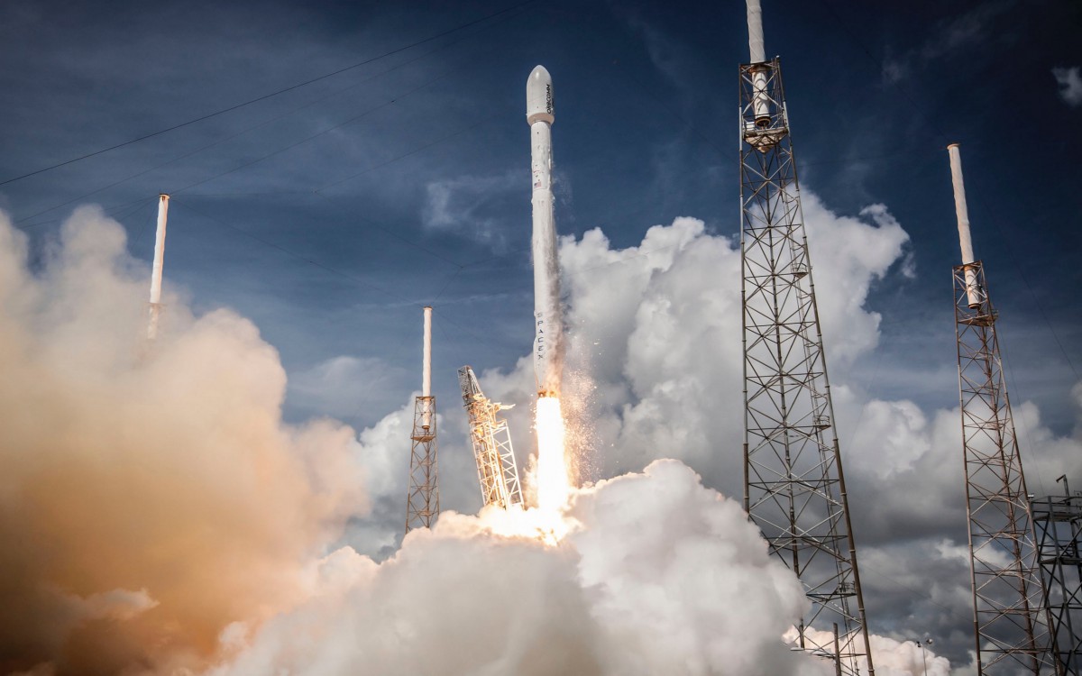 火箭航天器卫星发射图片-汽车壁纸-高清汽车图片-第9图-娟娟壁纸