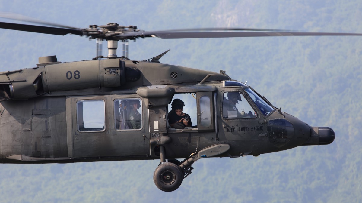 直升机图片-汽车壁纸-高清汽车图片-第2图-娟娟壁纸