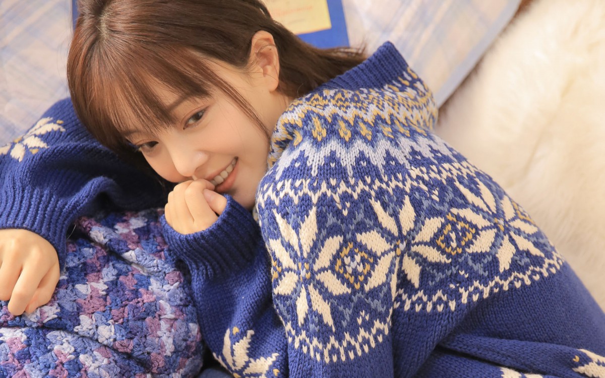 毛衣美女头像图片壁纸49