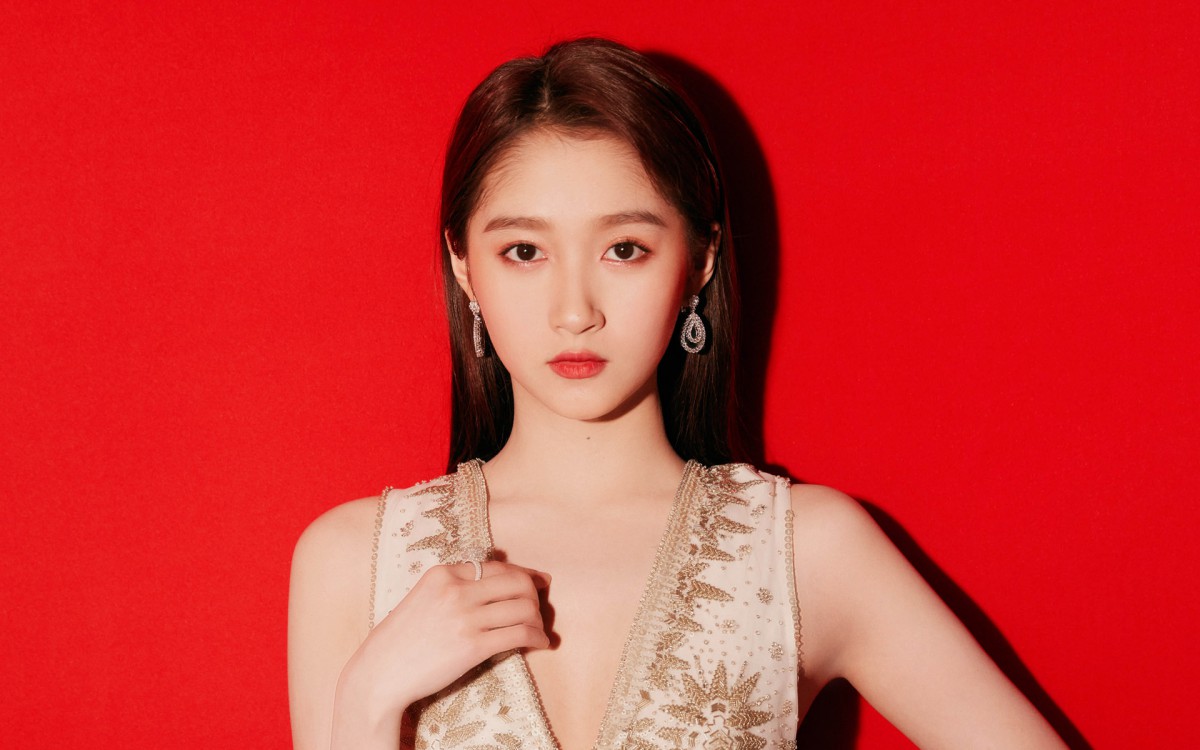 关晓彤长裙图片壁纸78