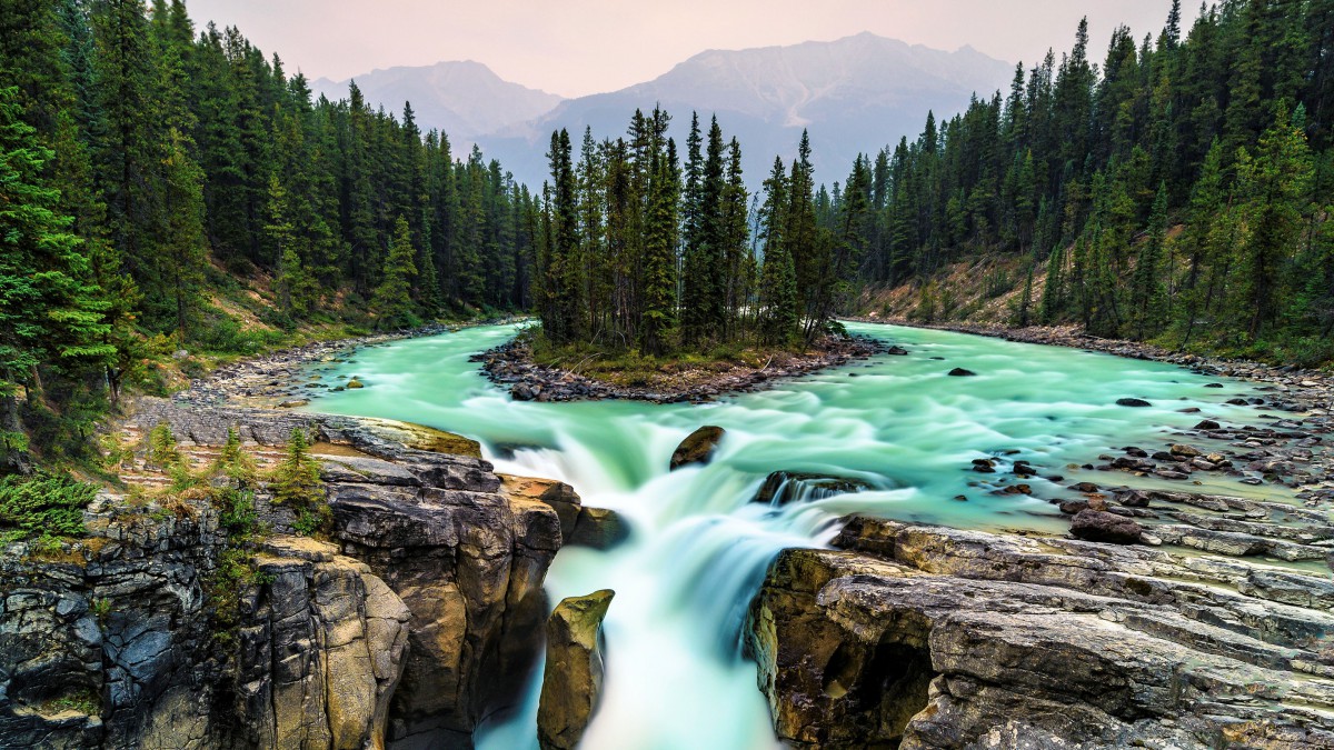 优美的山间瀑布风景-风景壁纸-高清风景图片-第4图-娟娟壁纸