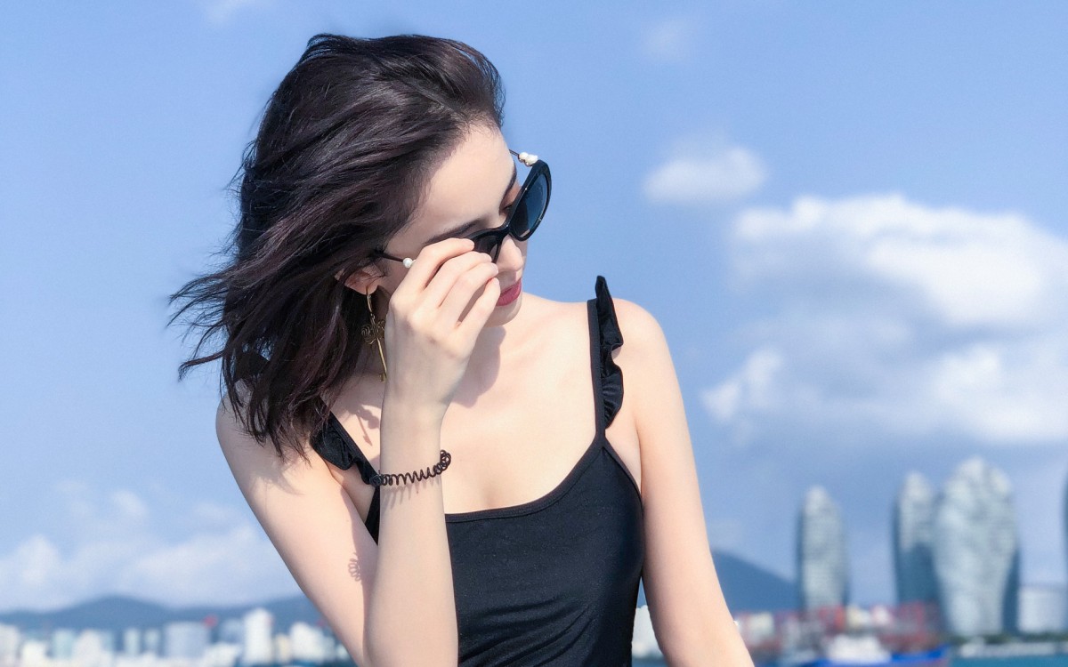 古力娜扎性感泳装图片-美女壁纸-高清美女图片-第4图-娟娟壁纸