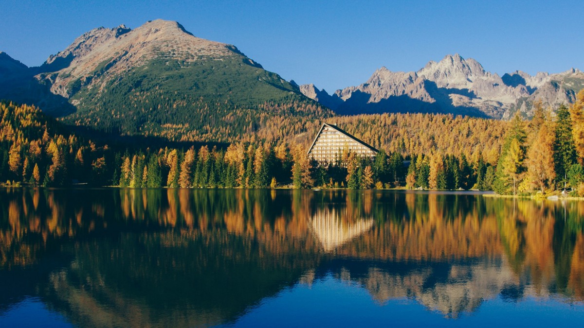 湖边小木屋风景图片-风景壁纸-高清风景图片-第2图-娟娟壁纸