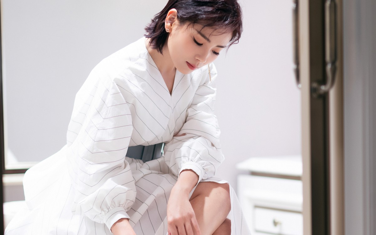 刘涛居家写真壁纸-美女壁纸-高清美女图片-第3图-娟娟壁纸