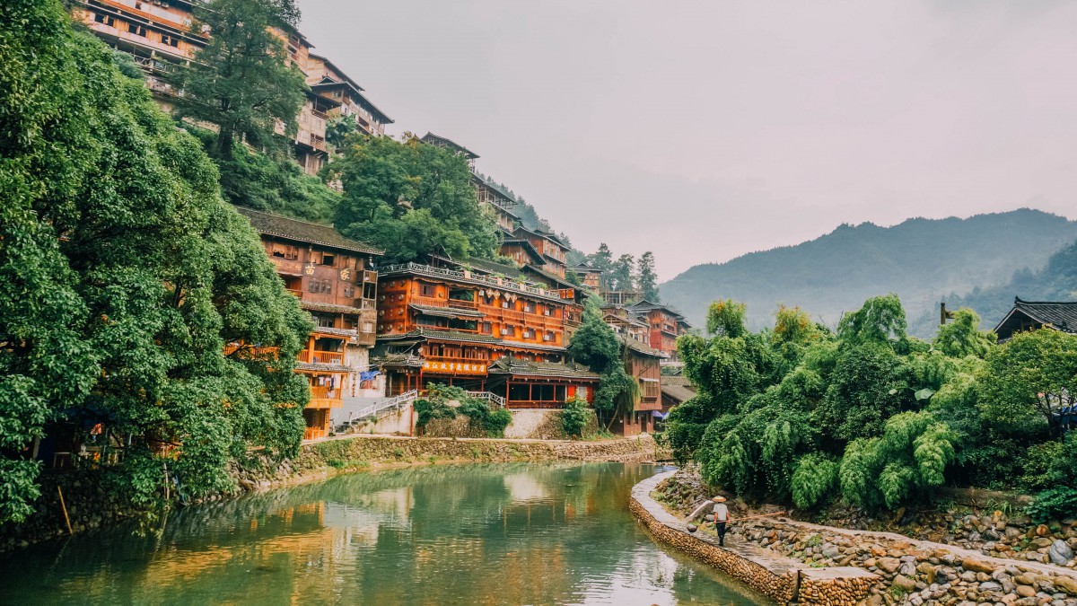 贵州千户苗寨图片-风景壁纸-高清风景图片-第10图-娟娟壁纸