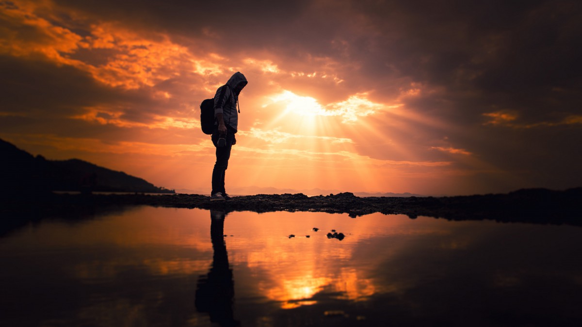 夕阳下的人物剪影素材图片311