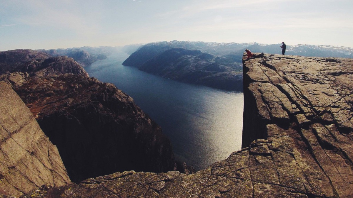 陡峭的悬崖图片-风景壁纸-高清风景图片-第3图-娟娟壁纸