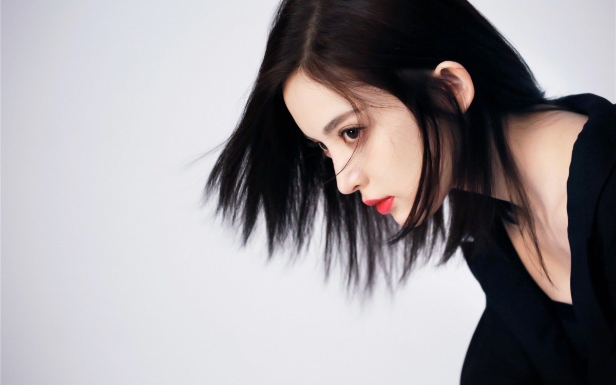 黑衣美女古力娜扎壁纸89