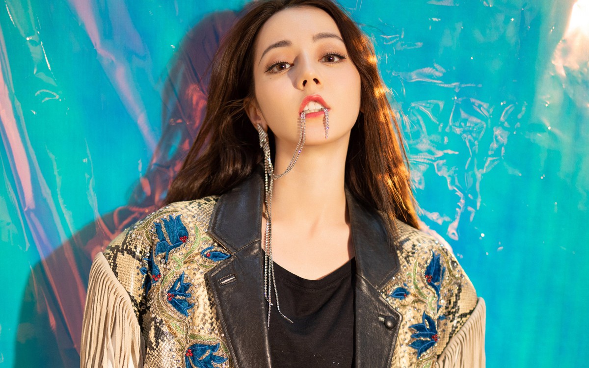 迪丽热巴性感图片-美女壁纸-高清美女图片-第8图-娟娟壁纸