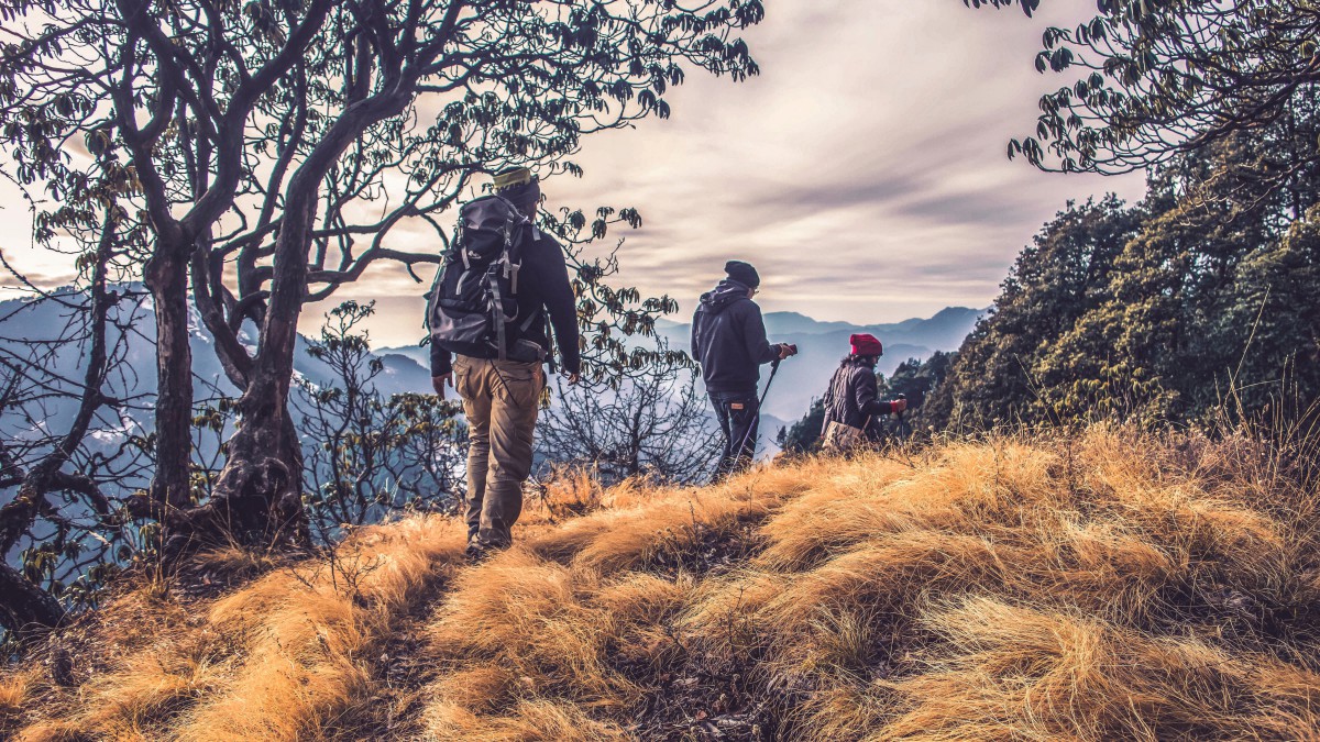 背包的登山者图片-人物壁纸-高清人物图片-第11图-娟娟壁纸