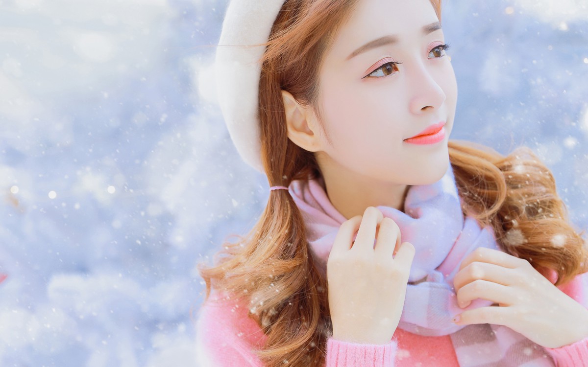 冬季梦幻甜美少女图片-美女壁纸-高清美女图片-第7图-娟娟壁纸