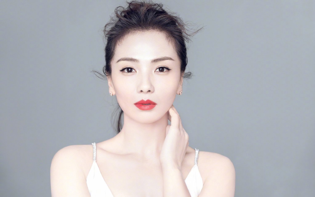 刘涛清新性感半身照壁纸-美女壁纸-高清美女图片-第6图-娟娟壁纸