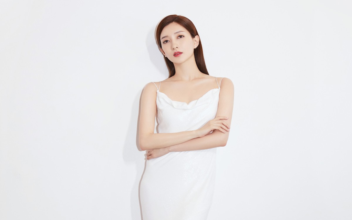 气质美女江疏影图片-美女壁纸-高清美女图片-娟娟壁纸