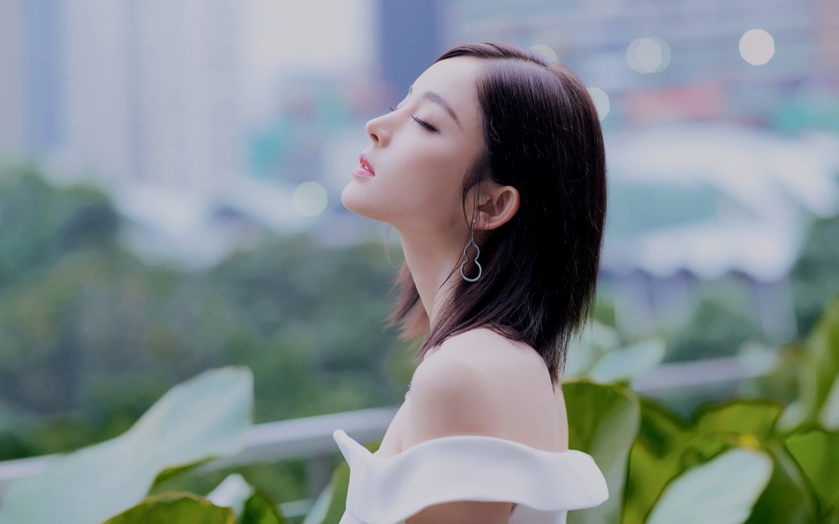 古力娜扎貌美如花图片-美女壁纸-高清美女图片-第4图-娟娟壁纸