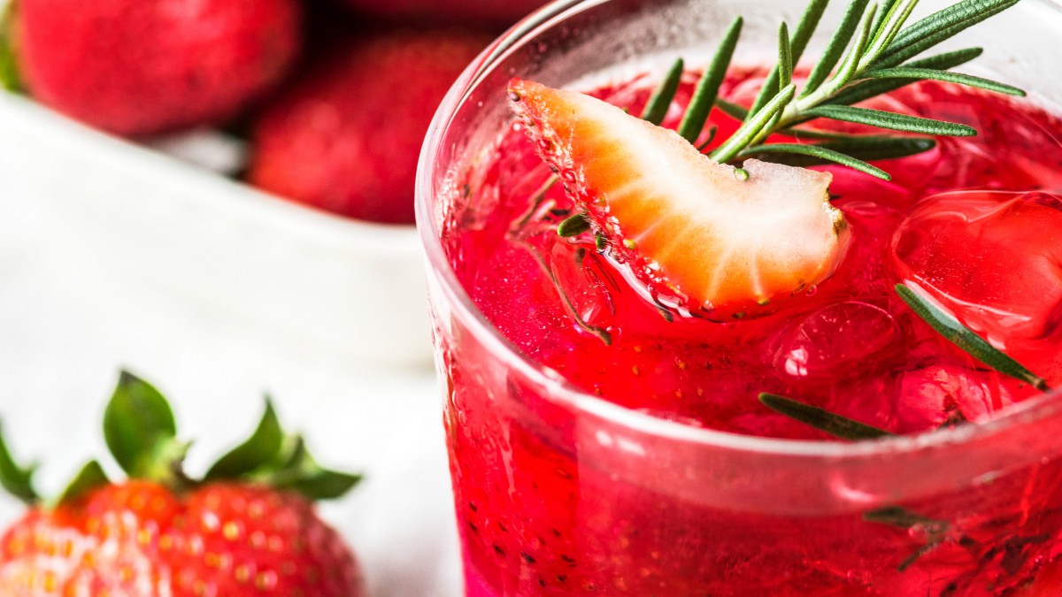 新鲜果汁图片大全-美食壁纸-高清美食图片-第7图-娟娟壁纸