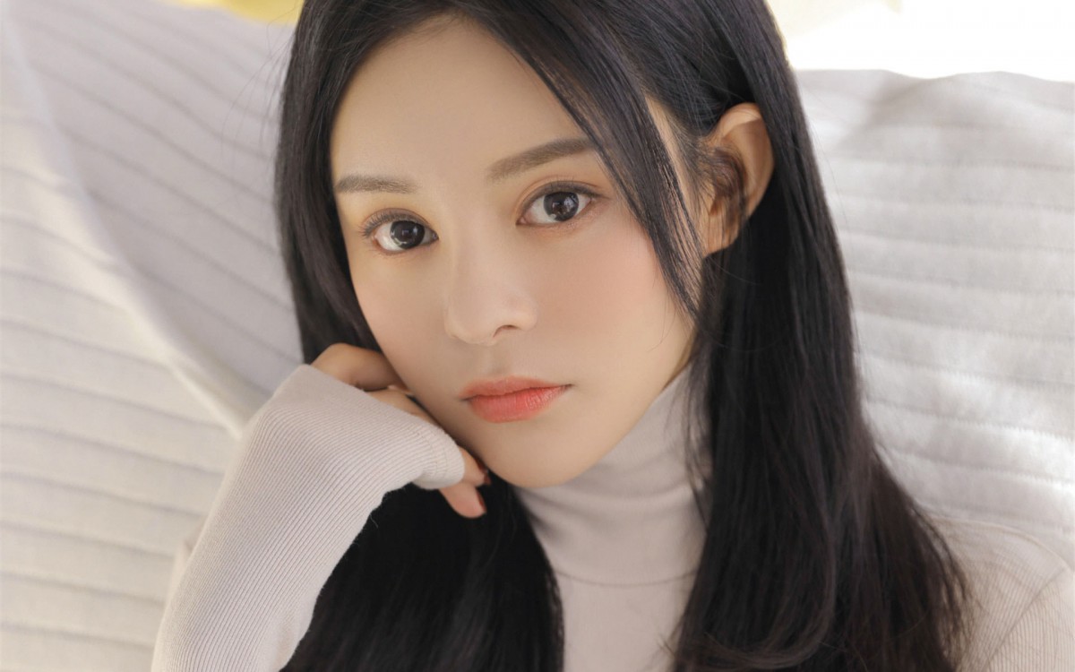 高颜值诱人美女图片-美女壁纸-高清美女图片-第7图-娟娟壁纸