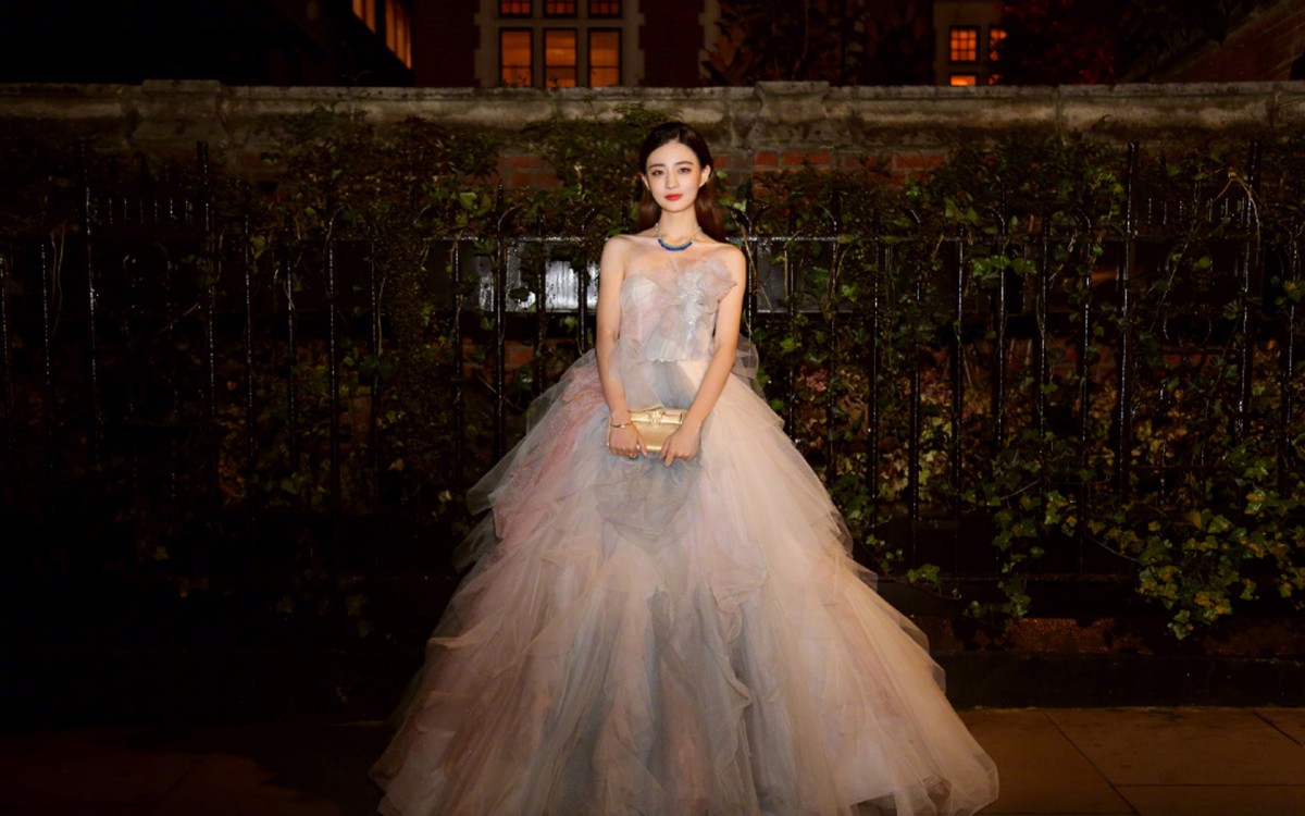 徐璐优雅图片壁纸-美女壁纸-高清美女图片-第8图-娟娟壁纸