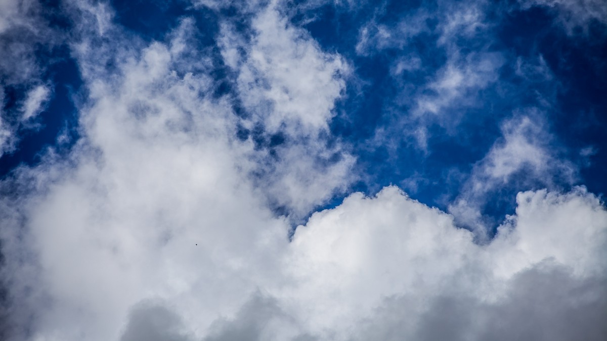 桌面壁纸 风景 蓝天白云 > 高清白云图片大全简介:高清白云图片大全