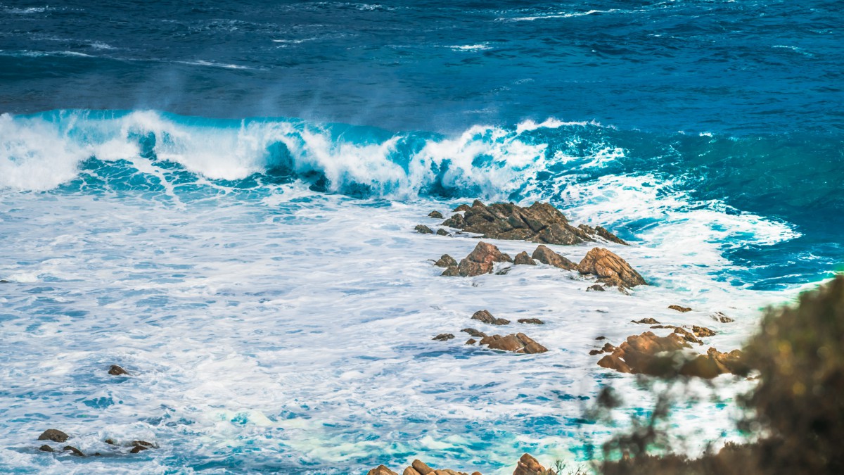 高清的海浪图片大图-风景壁纸-高清风景图片-第11图-娟娟壁纸