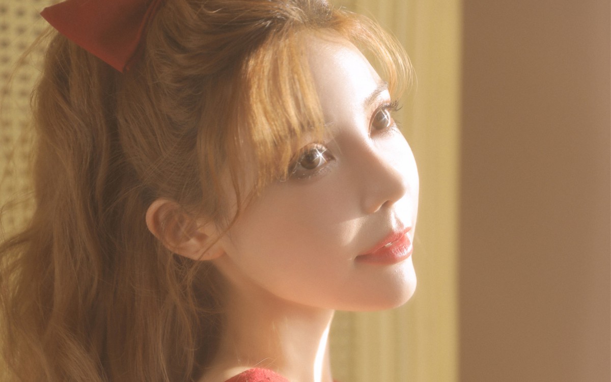 妩媚红裙美女图片-美女壁纸-高清美女图片-第9图-娟娟壁纸