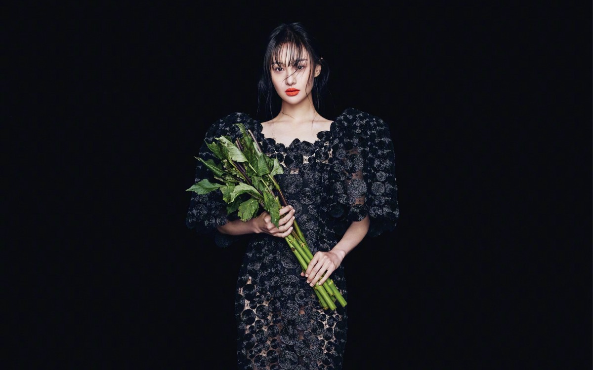 郑爽性感黑白图片-美女壁纸-高清美女图片-第5图-娟娟壁纸