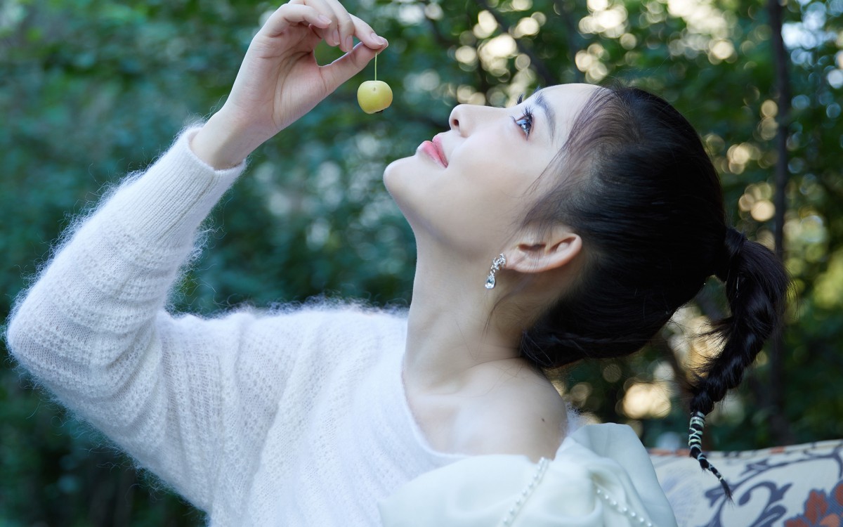 性感露肩美女孟子义图片-美女壁纸-高清美女图片-第7图-娟娟壁纸