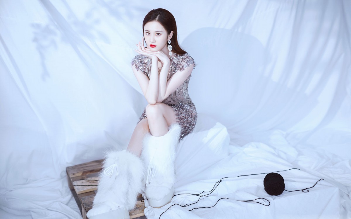 美女张慧雯图片-美女壁纸-高清美女图片-娟娟壁纸