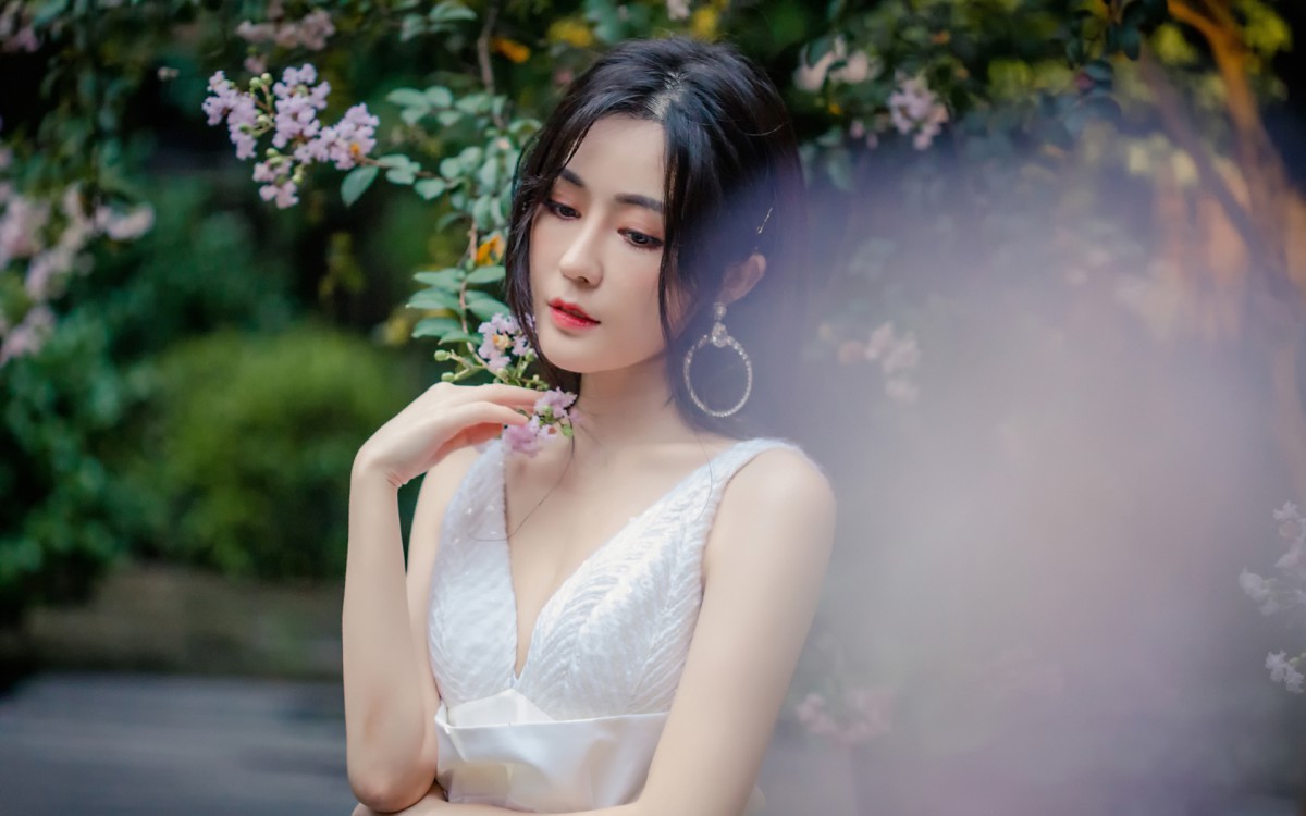 汤晶媚性感图片-美女壁纸-高清美女图片-娟娟壁纸