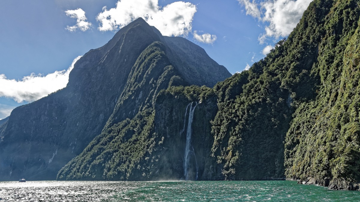 新西兰南岛米尔福德峡湾风景图片-风景壁纸-高清风景图片-第10图-娟娟