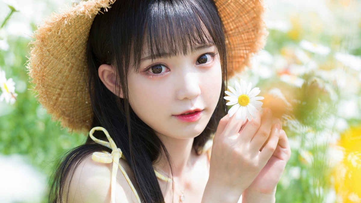 咬人猫花海写真图片壁纸-美女壁纸-高清美女图片-第7图-娟娟壁纸