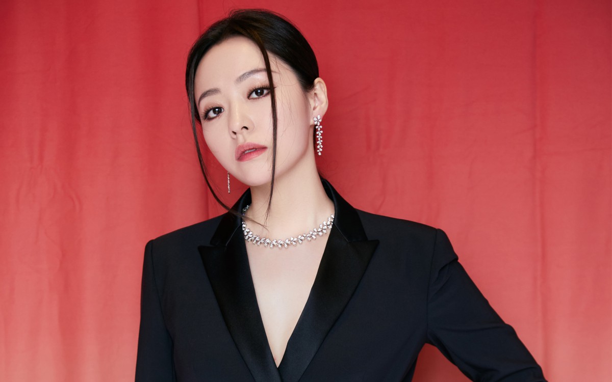 张靓颖冷艳性感壁纸(7/11)