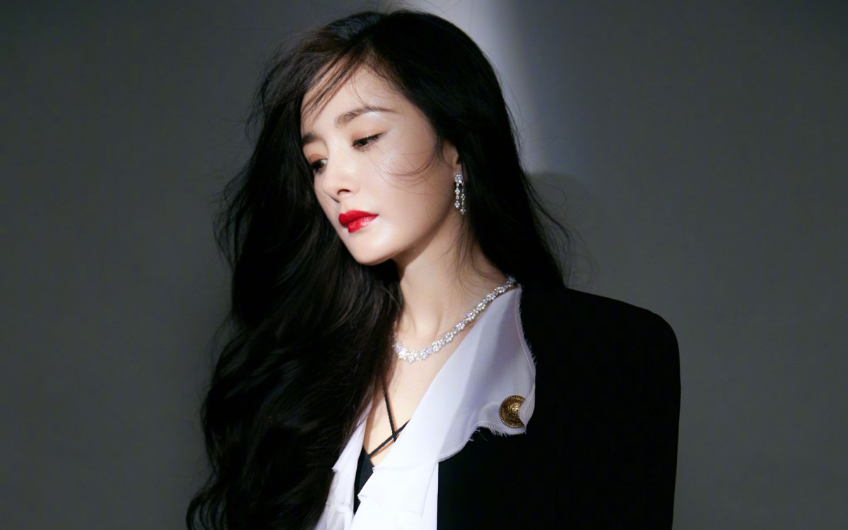 杨幂冷艳红唇壁纸210